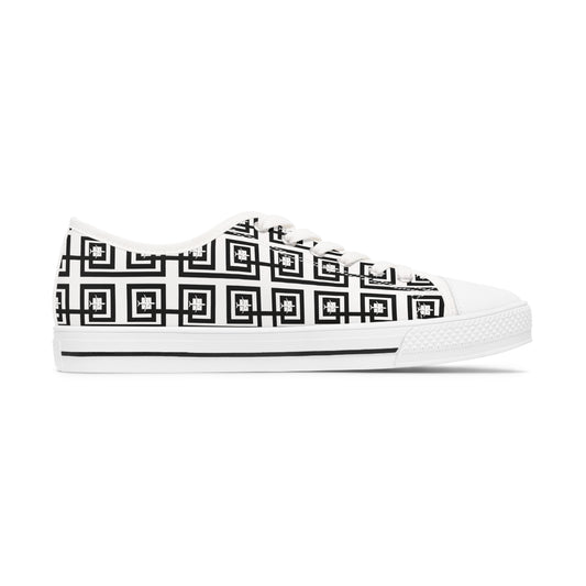 Women's airplane Blk/Wht Low Top Sneakers